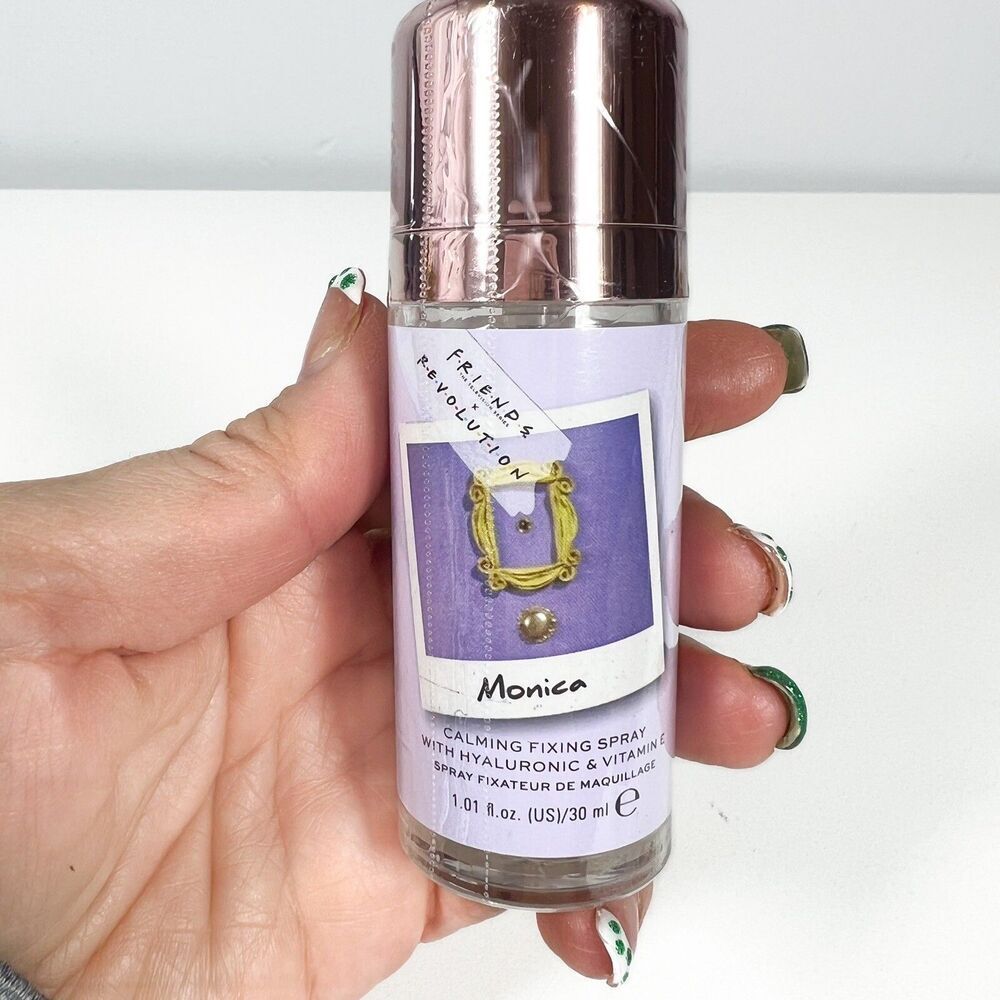 Makeup Revolution, Friends, Monica, Mini Calming Fixing Spray, 30ml NEW